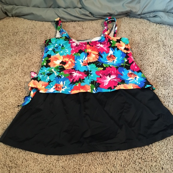 Azul by Maxine of Hollywood
Tropical Print One Piece Faux Swim Skirtini
Size 10 - Picture 5 of 16